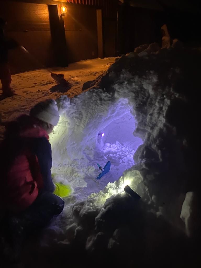 Wir bauen ein Iglu